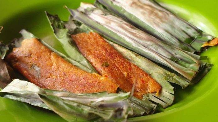 Otak-otak Ikan - makanan khas Batam - berita rental mobil batam