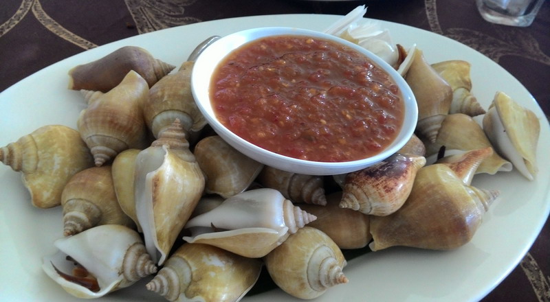 makan-siput-gong-gong-Khas Batam